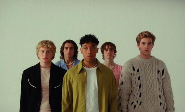 FULL CIRCLE BOYS: A BOYBAND QUE CONQUISTOU AS REDES SOCIAIS LANÇA NOVO CLIPE