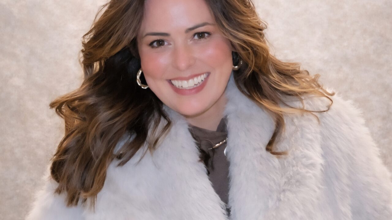 Dra. Tathiana Antony dá suas recomendações aos produtos capilares asiáticos tracionados da Coreia